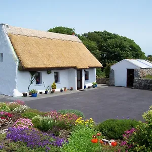 Bed & Breakfast An Caladh Gearr Thatch